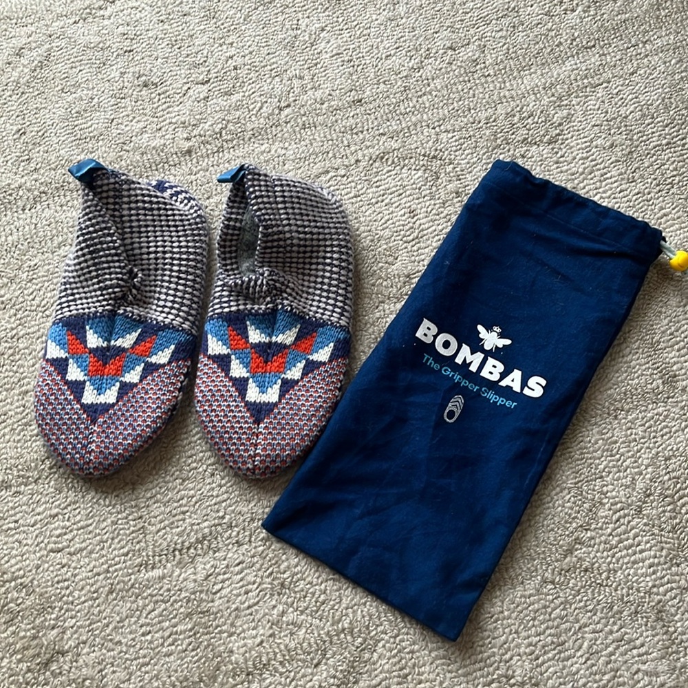 Women’s Bombas slippers (NWOT)